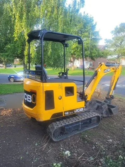 JCB 16C-1 Mini Excavator image 2