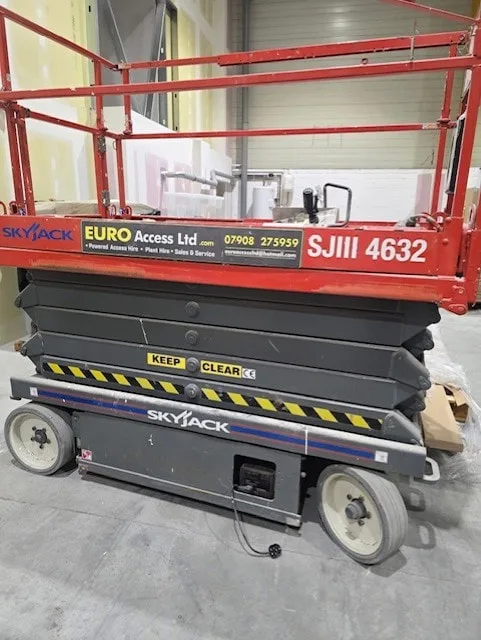 Skyjack SJIII 4632 Scissor Lift image 1